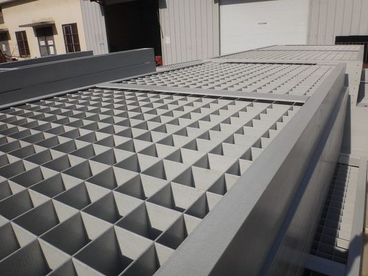 สี่เหลี่ยมเสริมแกรนด์ไฟเบอร์กล๊าส Grating กับ 6x6mm สายข้าม