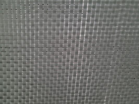 ความแข็งแรงต่อการกระแทก 90 กิโลกรัม / ซม 2 ECR Fiberglass Mat สําหรับการแก้ไขตามความต้องการ